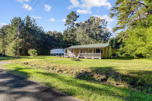 $215,000 | 3845 Rum Gully Road, Islandton, SC 29929