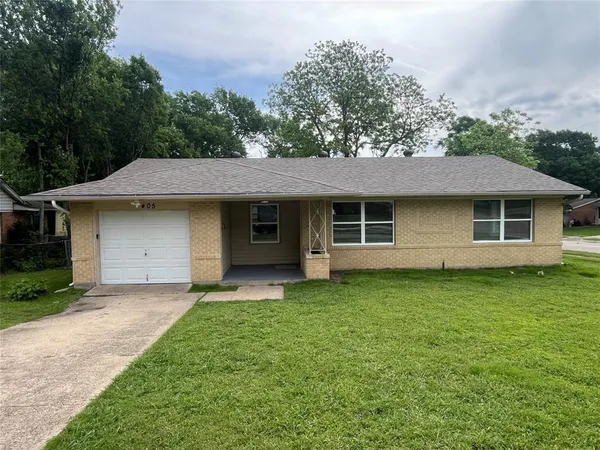 $1,700 | 405 Highcrest Drive, Dallas, TX 75232