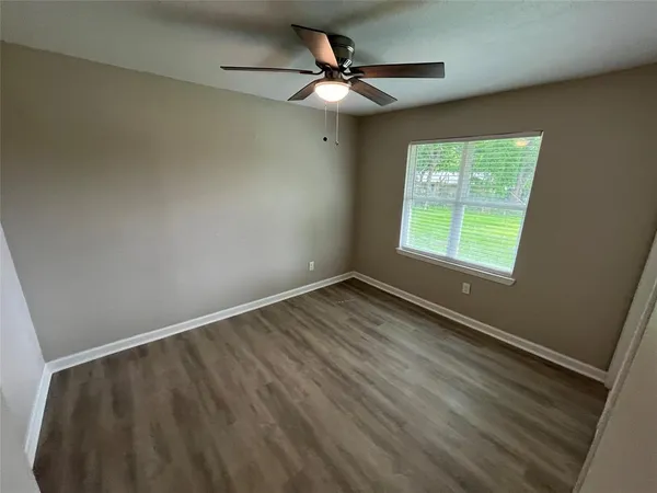 $1,700 | 405 Highcrest Drive, Dallas, TX 75232