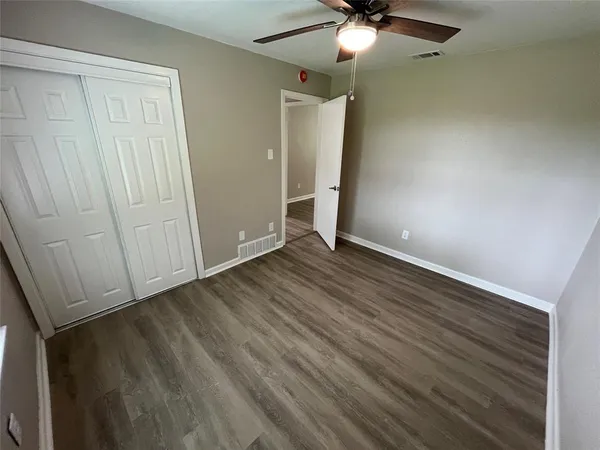 $1,700 | 405 Highcrest Drive, Dallas, TX 75232