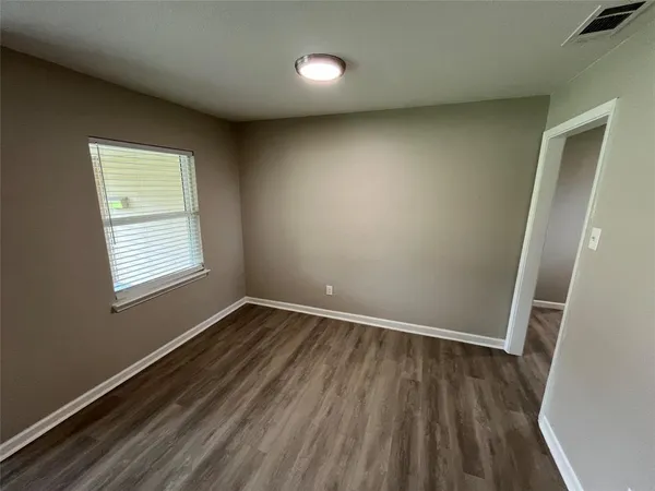 $1,700 | 405 Highcrest Drive, Dallas, TX 75232