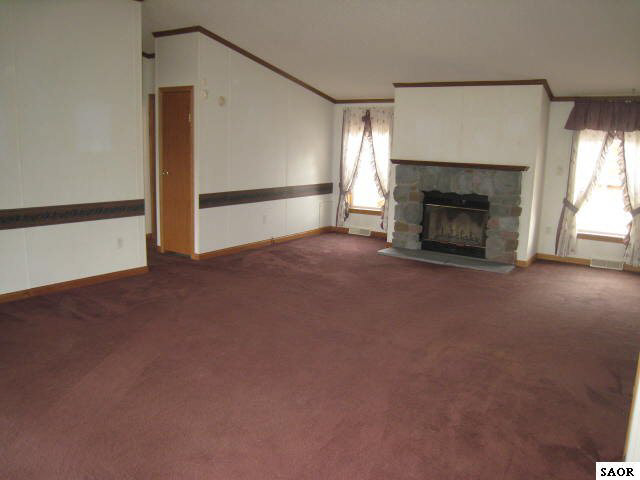 10044 Morrish Road Montrose, MI 48457 - Photo 4 of 9 43713-3.JPG