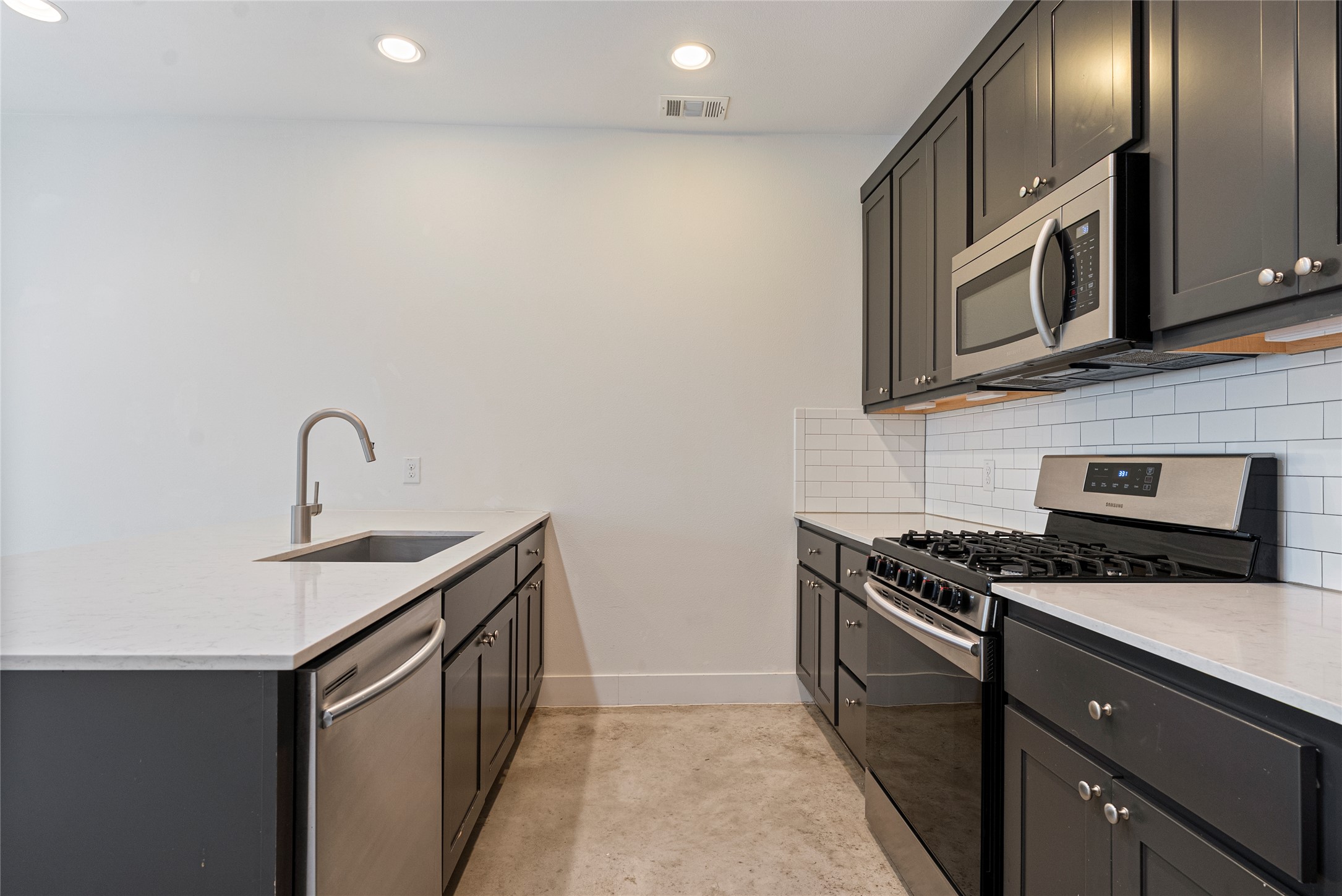 5006 Baker Street, Unit A Austin, TX 78721 - Photo 9 of 16