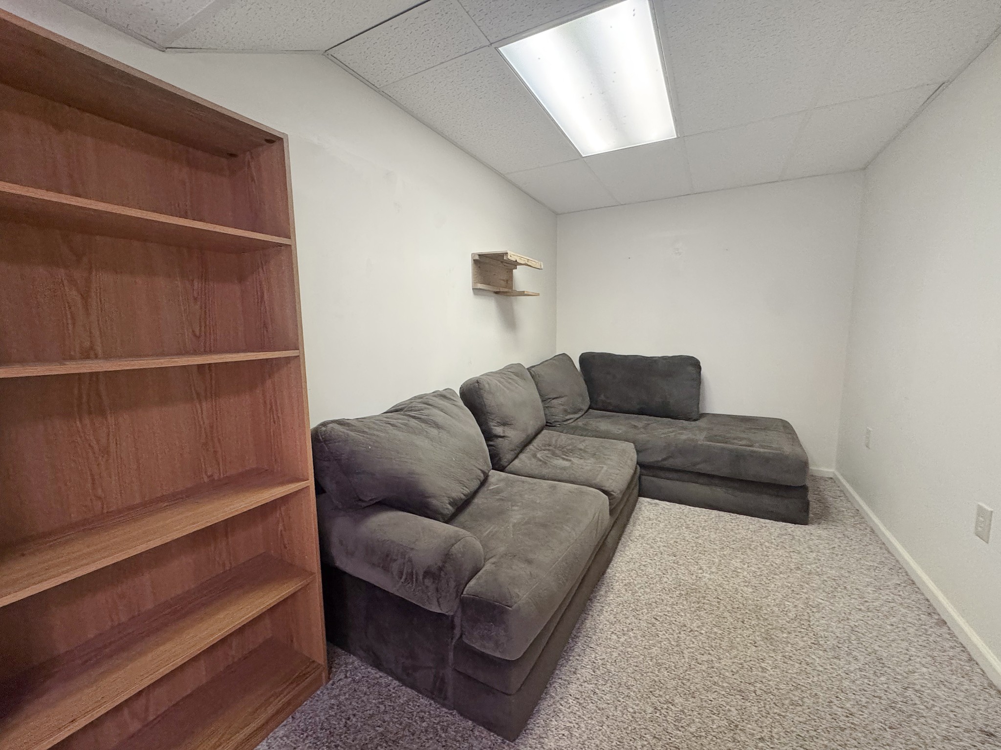 127 Lena Sykes Road Dover, TN 37058 - Photo 21 of 26 a living room with furniture and a window