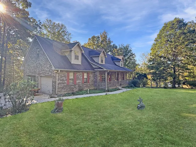 $463,000 | 127 Lena Sykes Road, Dover, TN 37058