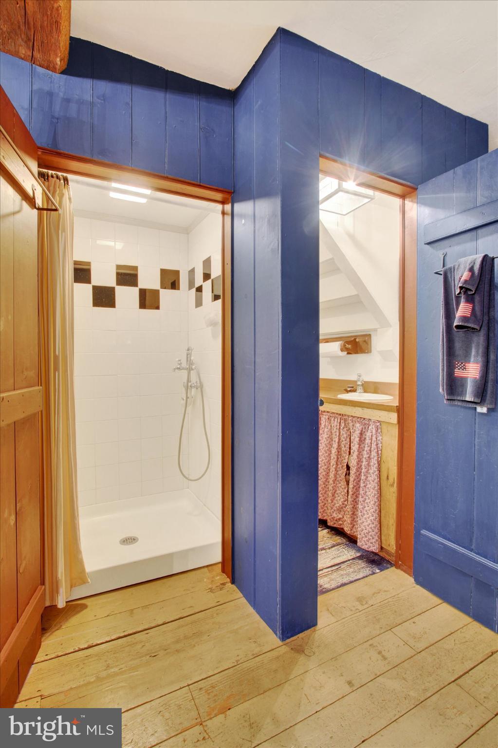 39 Kuhn Fording Road East Berlin, PA 17316 - Photo 44 of 71 1st floor walk in shower