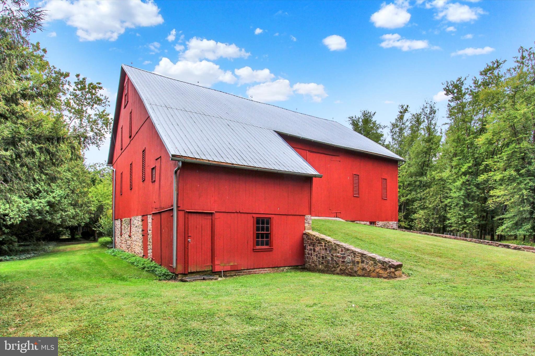 39 Kuhn Fording Road East Berlin, PA 17316 - Photo 67 of 71 a view of backyard with a barn and large trees