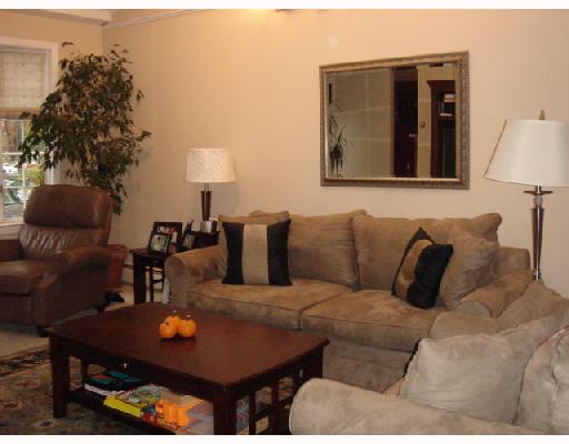 250 South Cobble Hill Road Warwick, RI 02886 - Photo 3 of 8 Den/Family/Great Room.