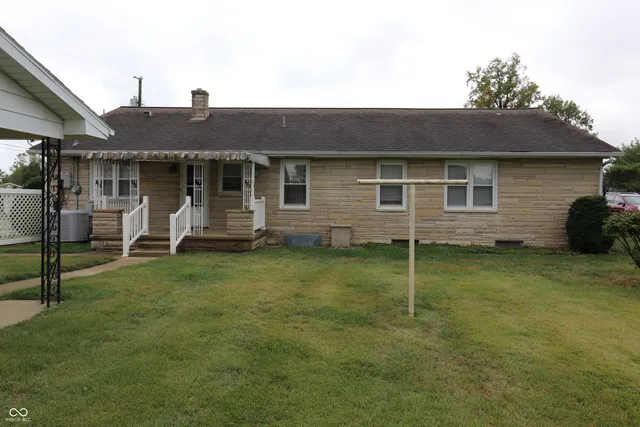 $257,500 | 102 West Bryant Street, Greensburg, IN 47240