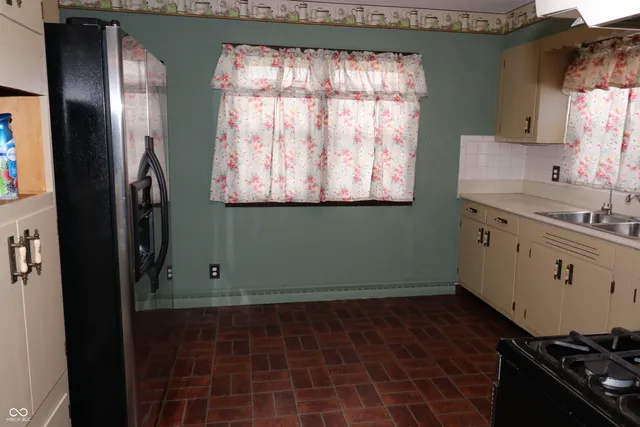 $257,500 | 102 West Bryant Street, Greensburg, IN 47240