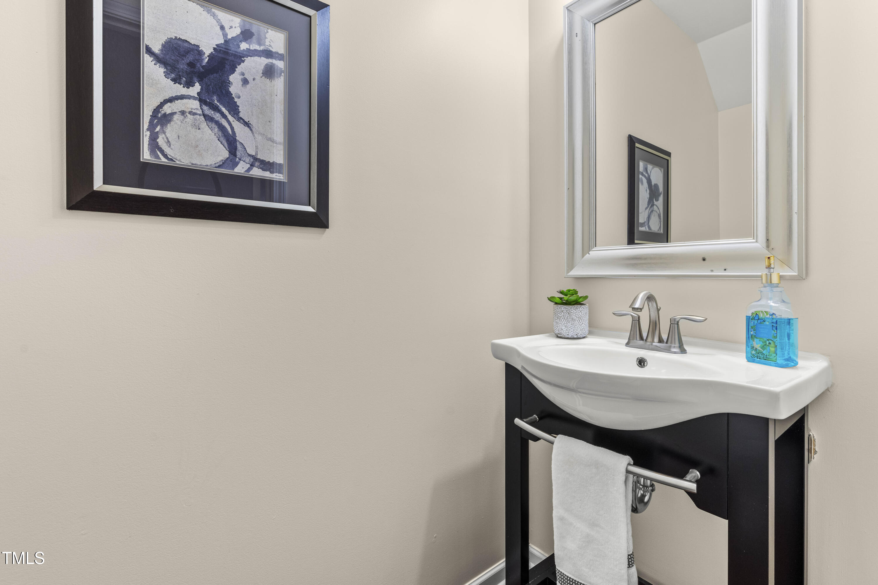 5633 Wade Park Boulevard Raleigh, NC 27607 - Photo 28 of 34 DSC08924