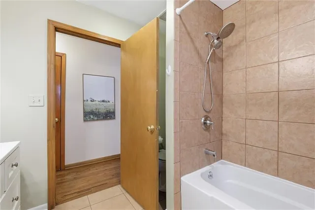 $339,500 | 927 West 78th Street, Kansas City, MO 64114