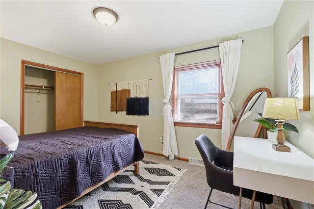 $339,500 | 927 West 78th Street, Kansas City, MO 64114