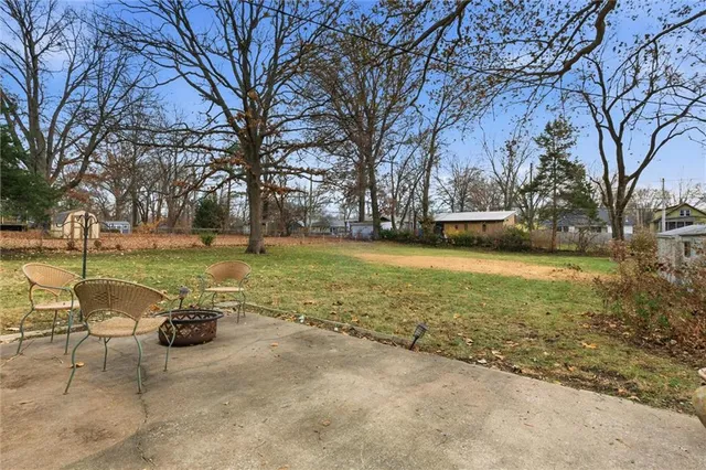 $339,500 | 927 West 78th Street, Kansas City, MO 64114