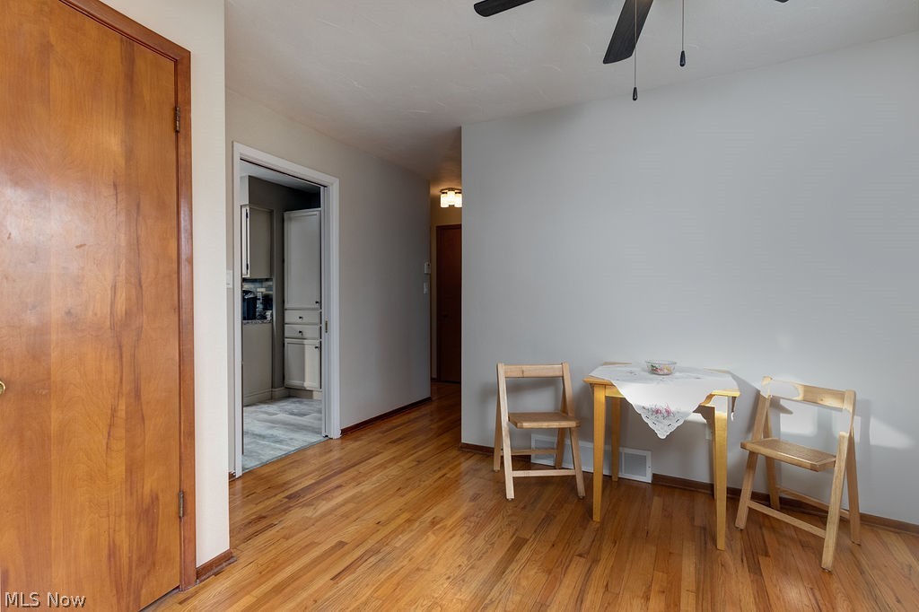 17511 Neff Road Cleveland, OH 44119 - Photo 13 of 29