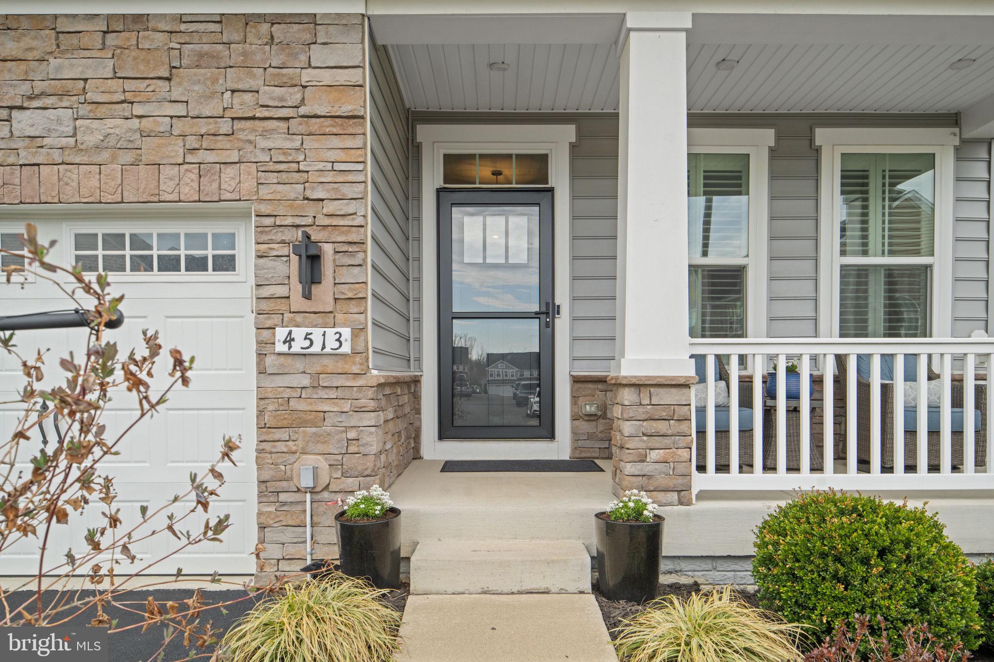 4513 Cotswold Manor Loop Woodbridge, VA 22192 - Photo 4 of 115