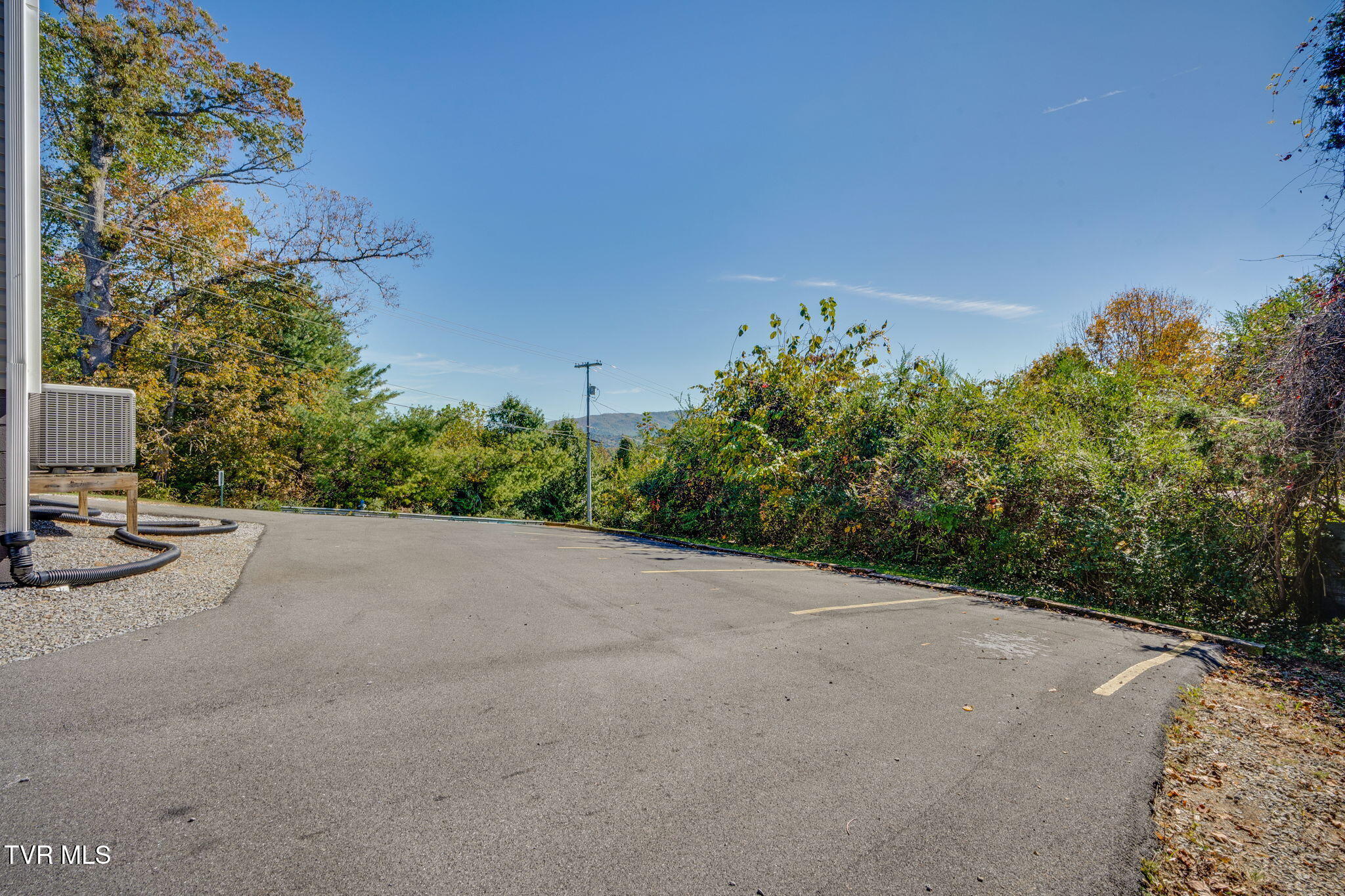 216 McKinley Church Road Johnson City, TN 37604 - Photo 29 of 32 005