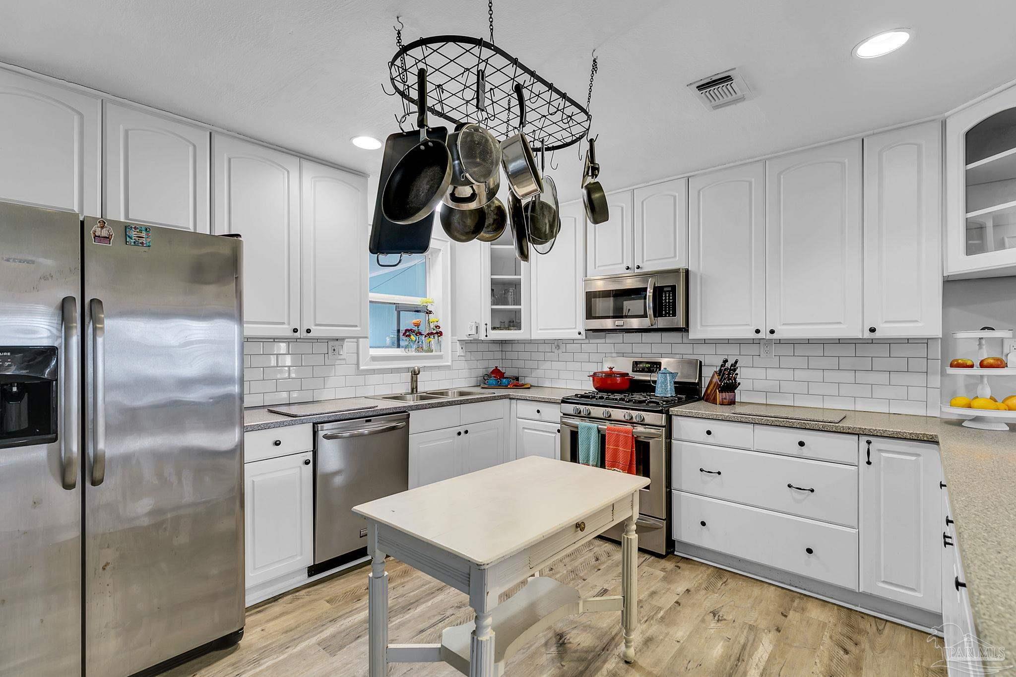 5507 Avon Road Pensacola, FL 32507 - Photo 12 of 45 Gallery Image 12