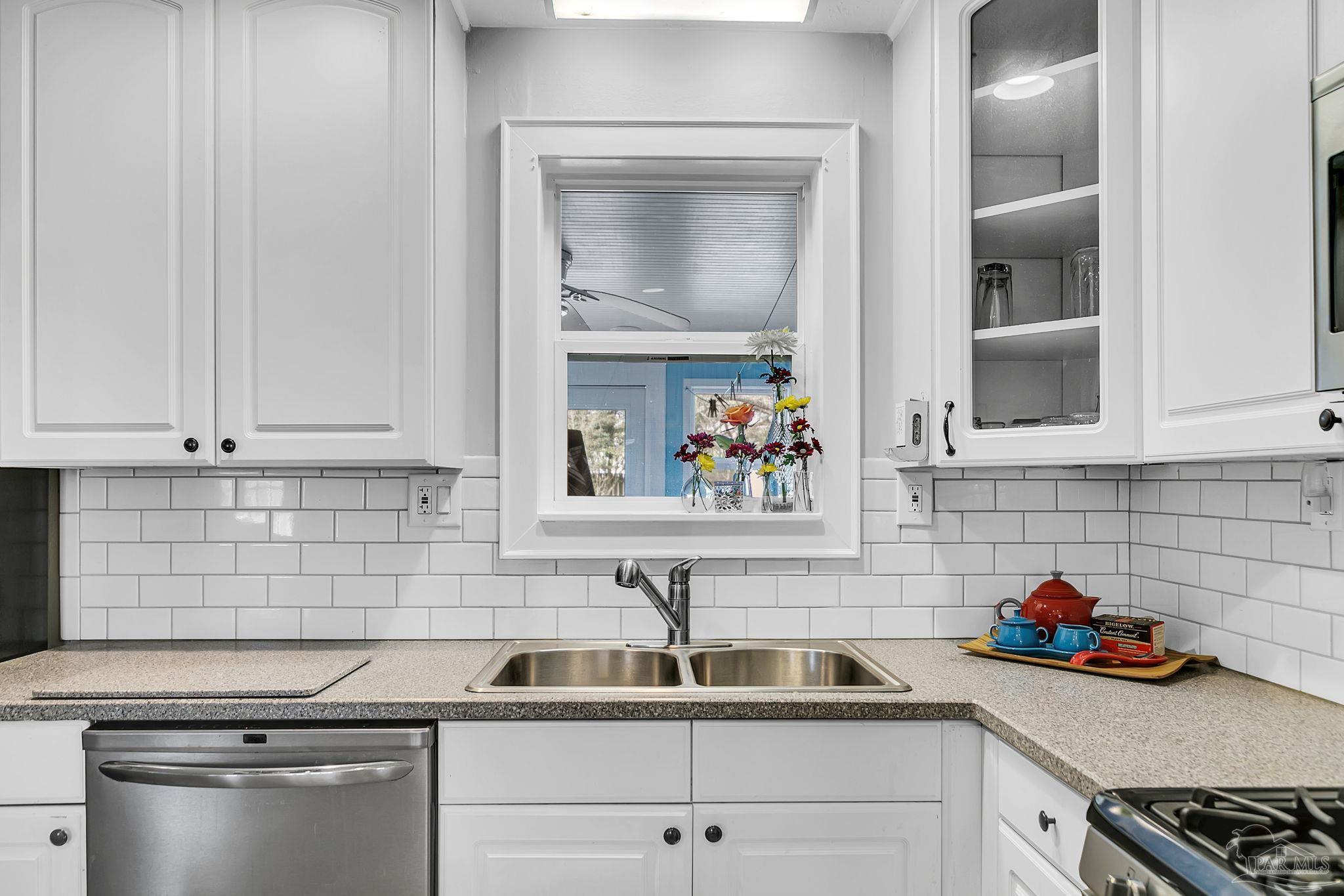5507 Avon Road Pensacola, FL 32507 - Photo 13 of 45 Gallery Image 13