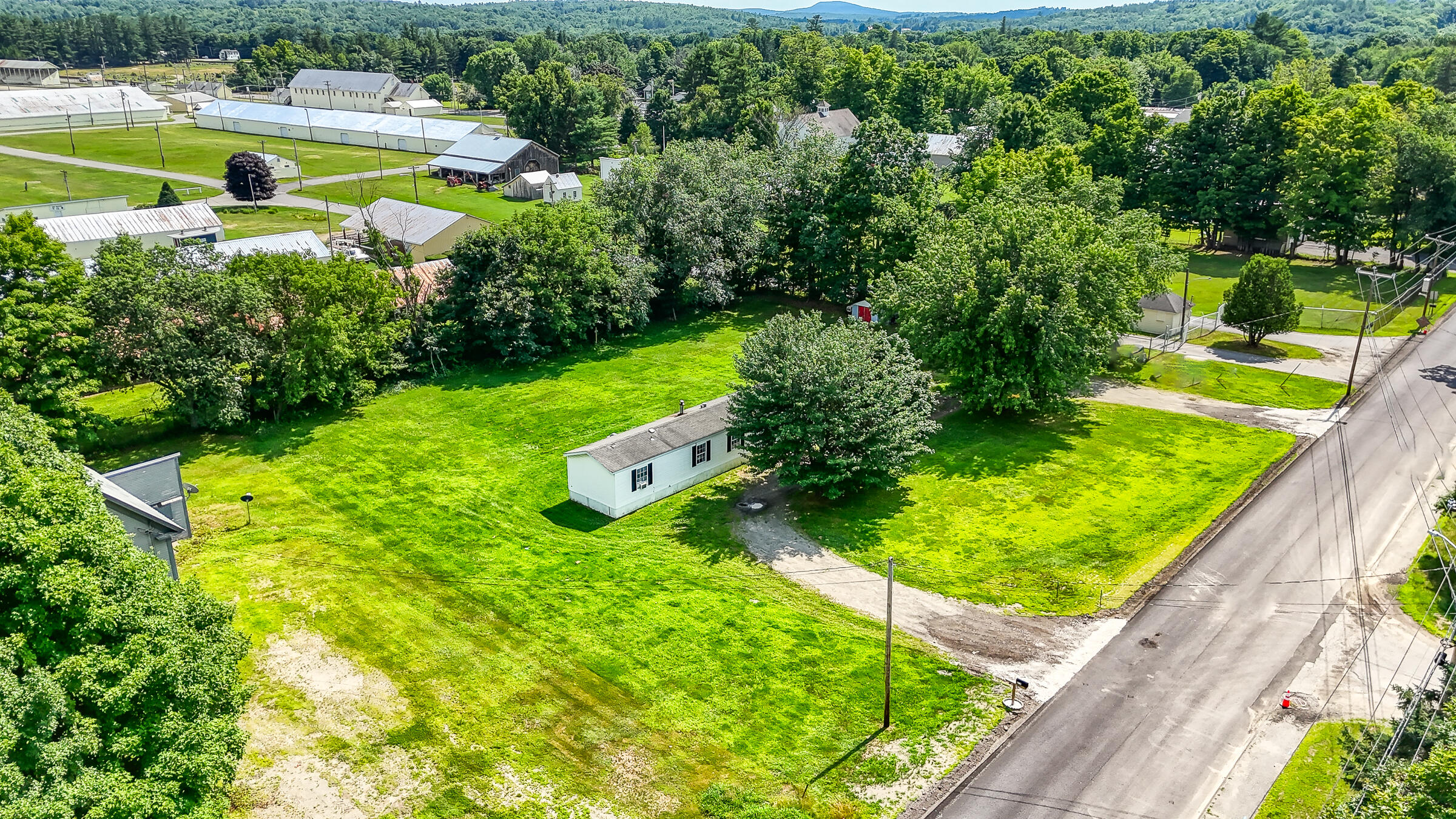 175-179 Maple Avenue Farmington, ME 04938 - Photo 1 of 30 109607ae-101