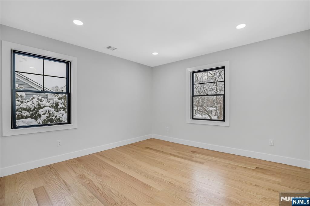 166 Forest Road Glen Rock, NJ 07452 - Photo 20 of 30