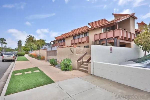 $1,669,000 | 835 D Avenue, Unit 4, Coronado, CA 92118