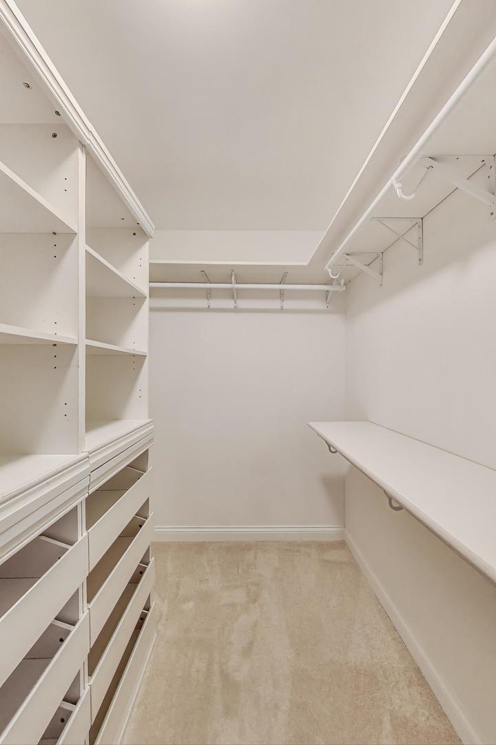 440 North Wabash Avenue, Unit 1605 Chicago, IL 60611 - Photo 28 of 53 a view of an empty walk in closet