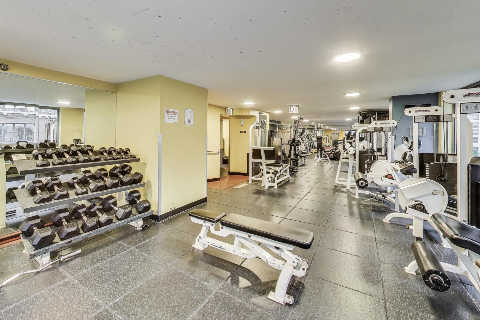440 North Wabash Avenue, Unit 1605 Chicago, IL 60611 - Photo 38 of 53 a view of a room with gym equipment