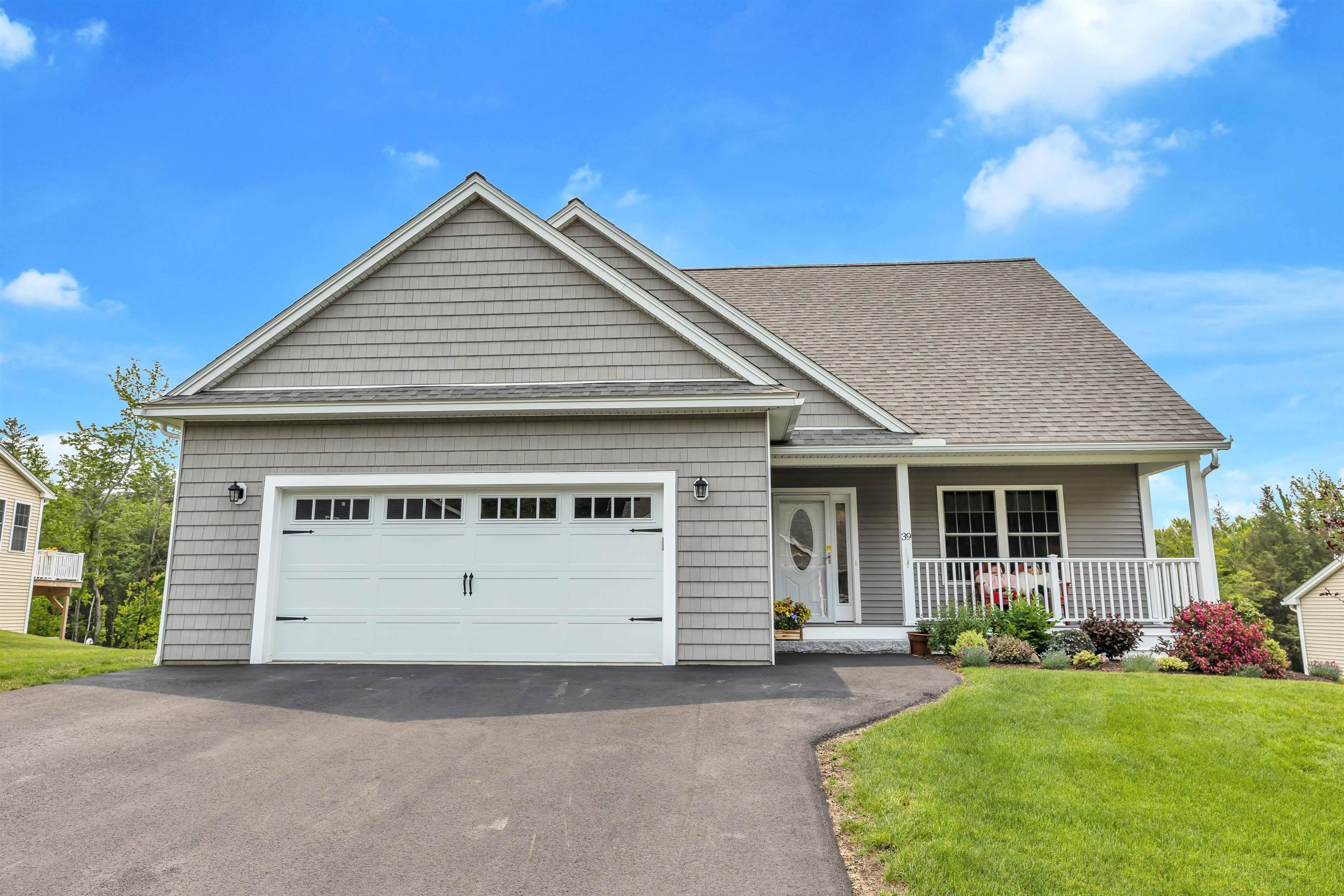 39 Pineview Drive Candia, NH 03034 - Photo 2 of 40