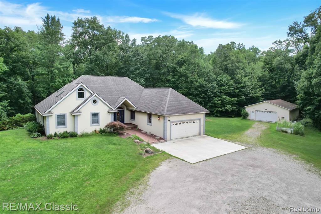 66781 Eight Mile Road South Lyon, MI 48178 - Photo 50 of 54