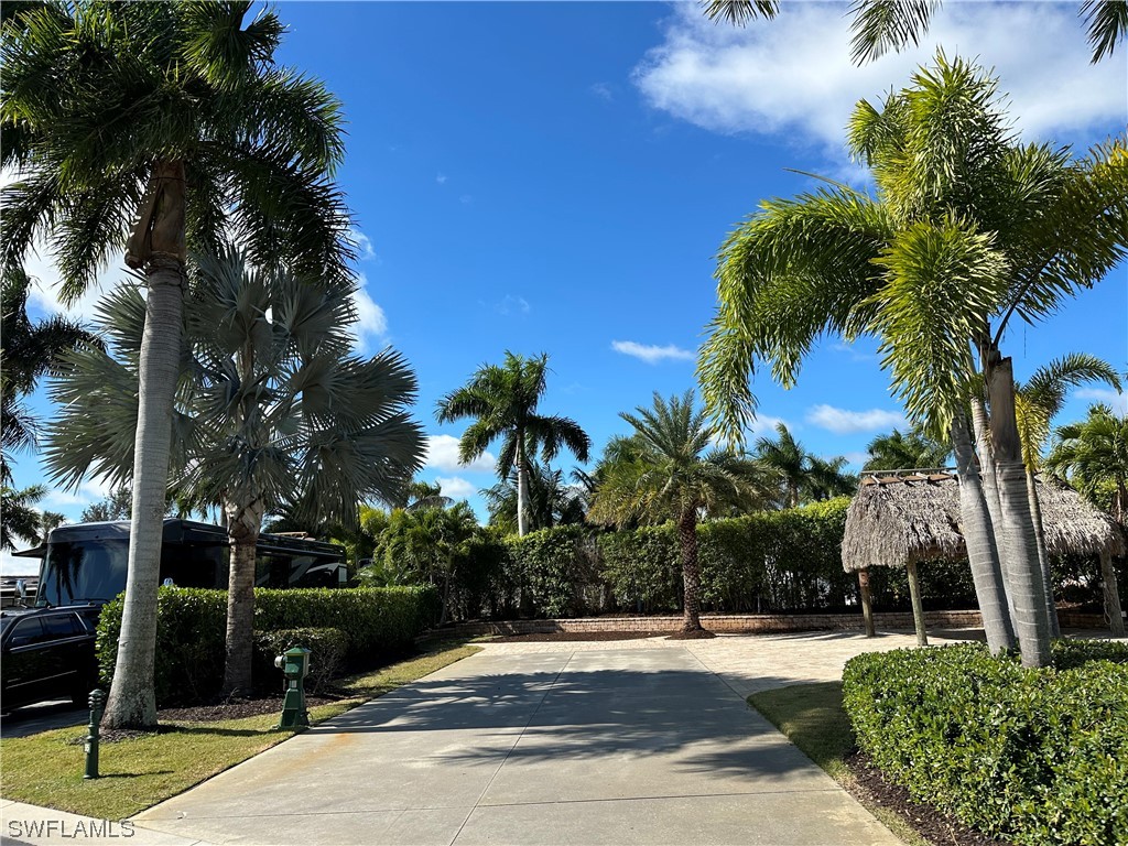 13530 Snook Circle Naples, FL 34114 - Photo 8 of 20 a view of a basketball court