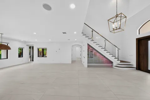 $3,400,000 | 2719 Northeast 19th Street, Fort Lauderdale, FL 33305