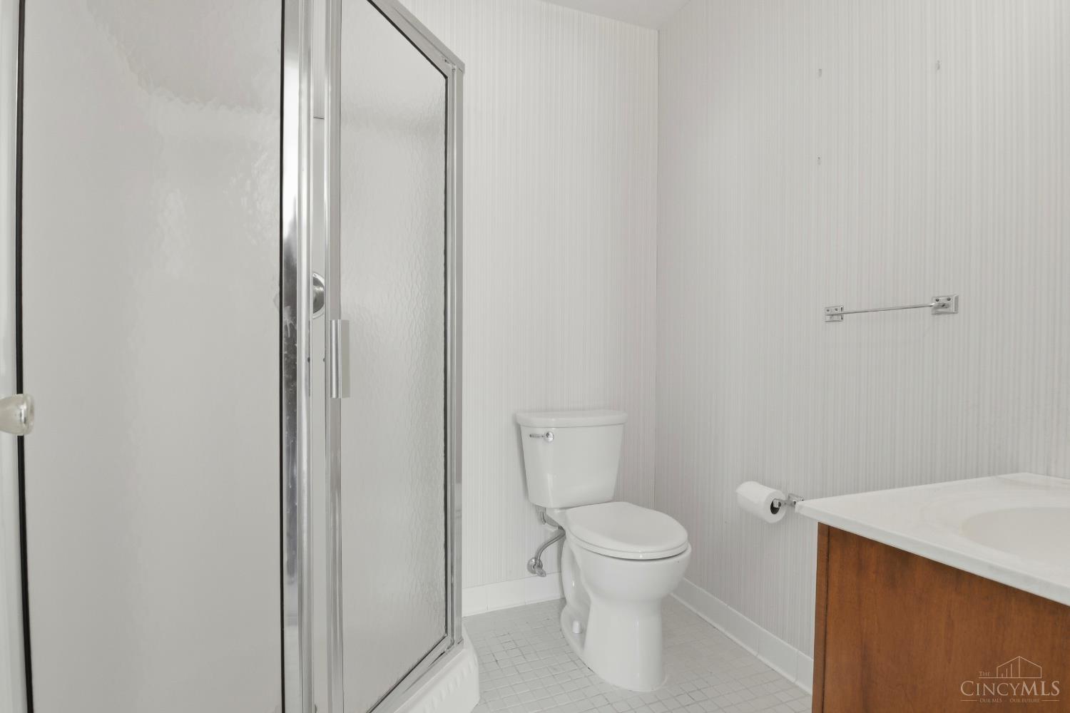 5346 Werk Road, Unit D12 Cincinnati, OH 45248 - Photo 23 of 33