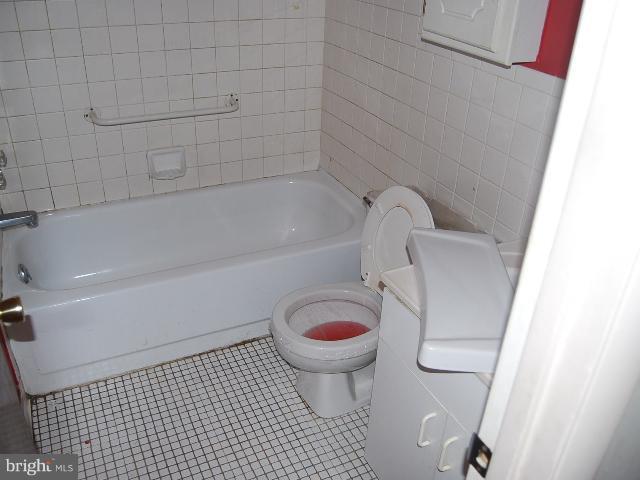 4933 Temple Hill Road Temple Hills, MD 20748 - Photo 6 of 30 Bath