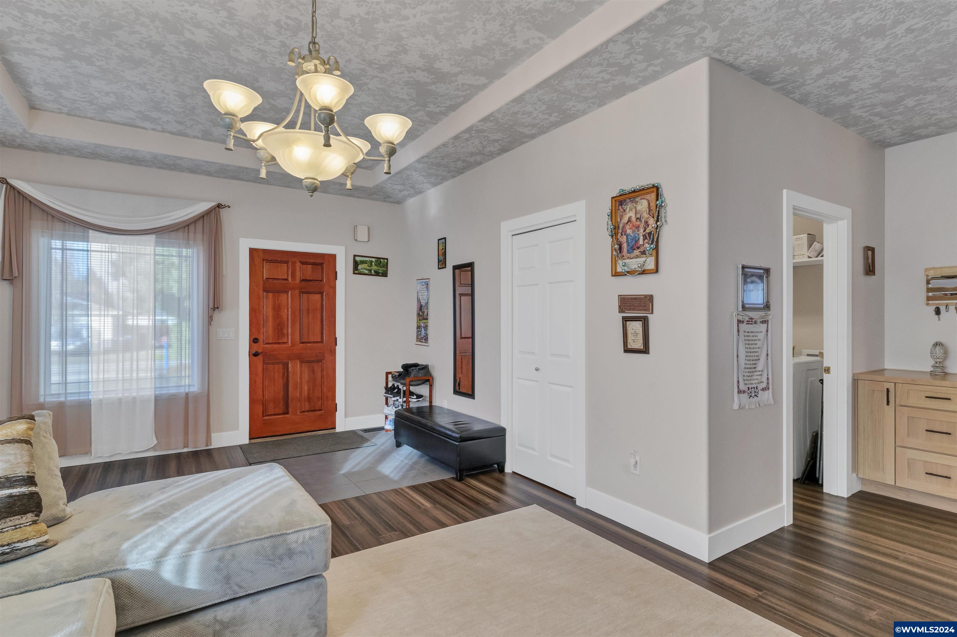 4848 Herrin Road Northeast Salem, OR 97305 - Photo 5 of 34 Gallery Image 5