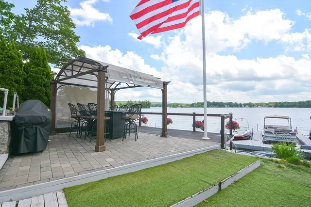 $1,299,999 | 2 South Point Road, Webster, MA 01570