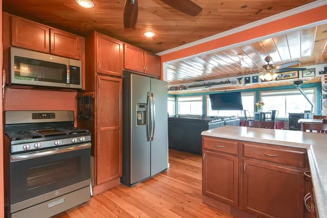 $1,299,999 | 2 South Point Road, Webster, MA 01570