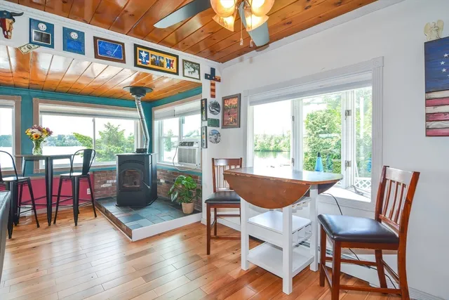 $1,299,999 | 2 South Point Road, Webster, MA 01570