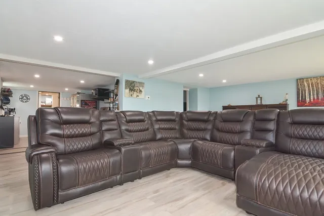 $1,299,999 | 2 South Point Road, Webster, MA 01570