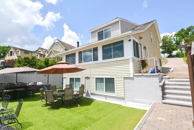 $1,299,999 | 2 South Point Road, Webster, MA 01570