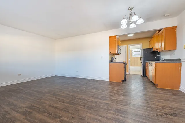 $99,500 | 4309 South Harlem Avenue, Unit 6, Riverside, IL 60402