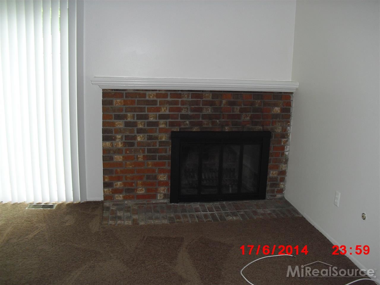 27431 Hoover Road, Unit 28 Warren, MI 48093 - Photo 9 of 28 31198618-8.JPG