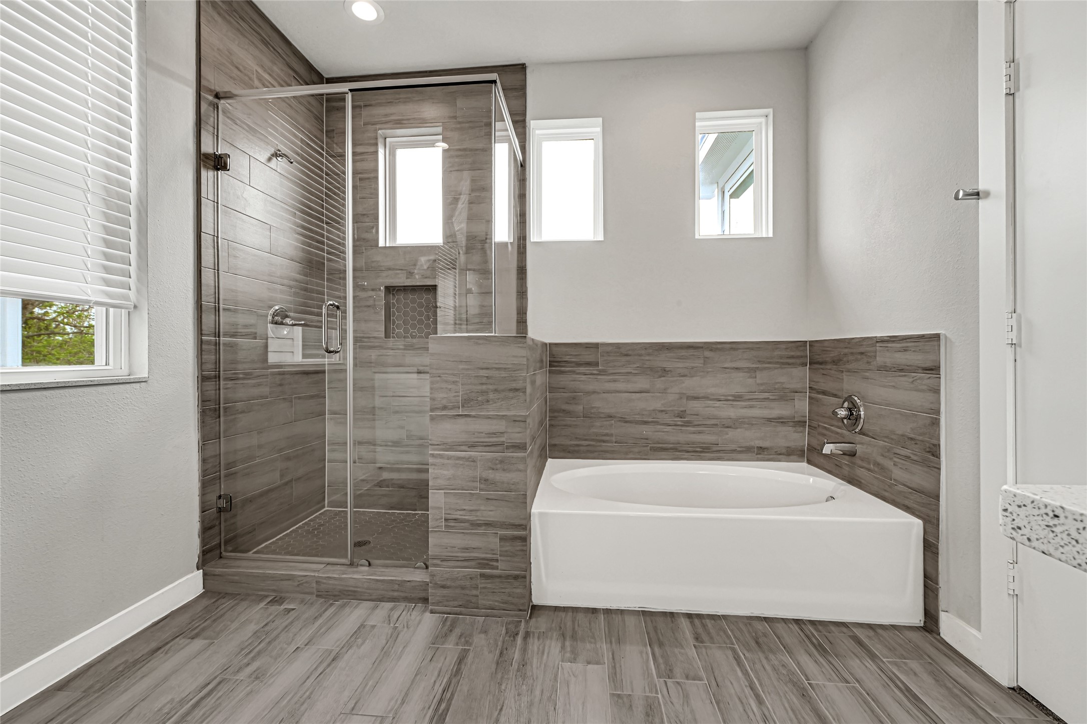9431 Jutland Road Houston, TX 77033 - Photo 17 of 30 Gallery Image 17