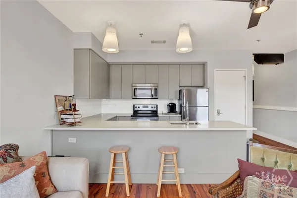 $400,000 | 310 West Broughton Street, Unit 3002, Savannah, GA 31401