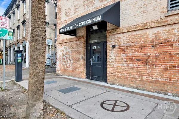 $400,000 | 310 West Broughton Street, Unit 3002, Savannah, GA 31401