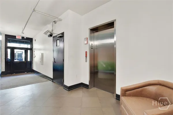 $400,000 | 310 West Broughton Street, Unit 3002, Savannah, GA 31401