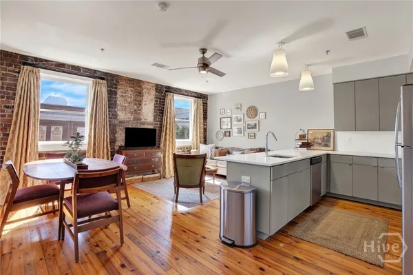 $400,000 | 310 West Broughton Street, Unit 3002, Savannah, GA 31401