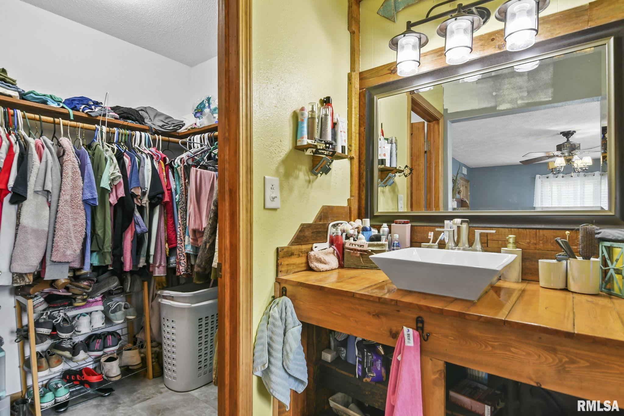 5298 South Williamsville Road Sherman, IL 62684 - Photo 14 of 52 Gallery Image 14