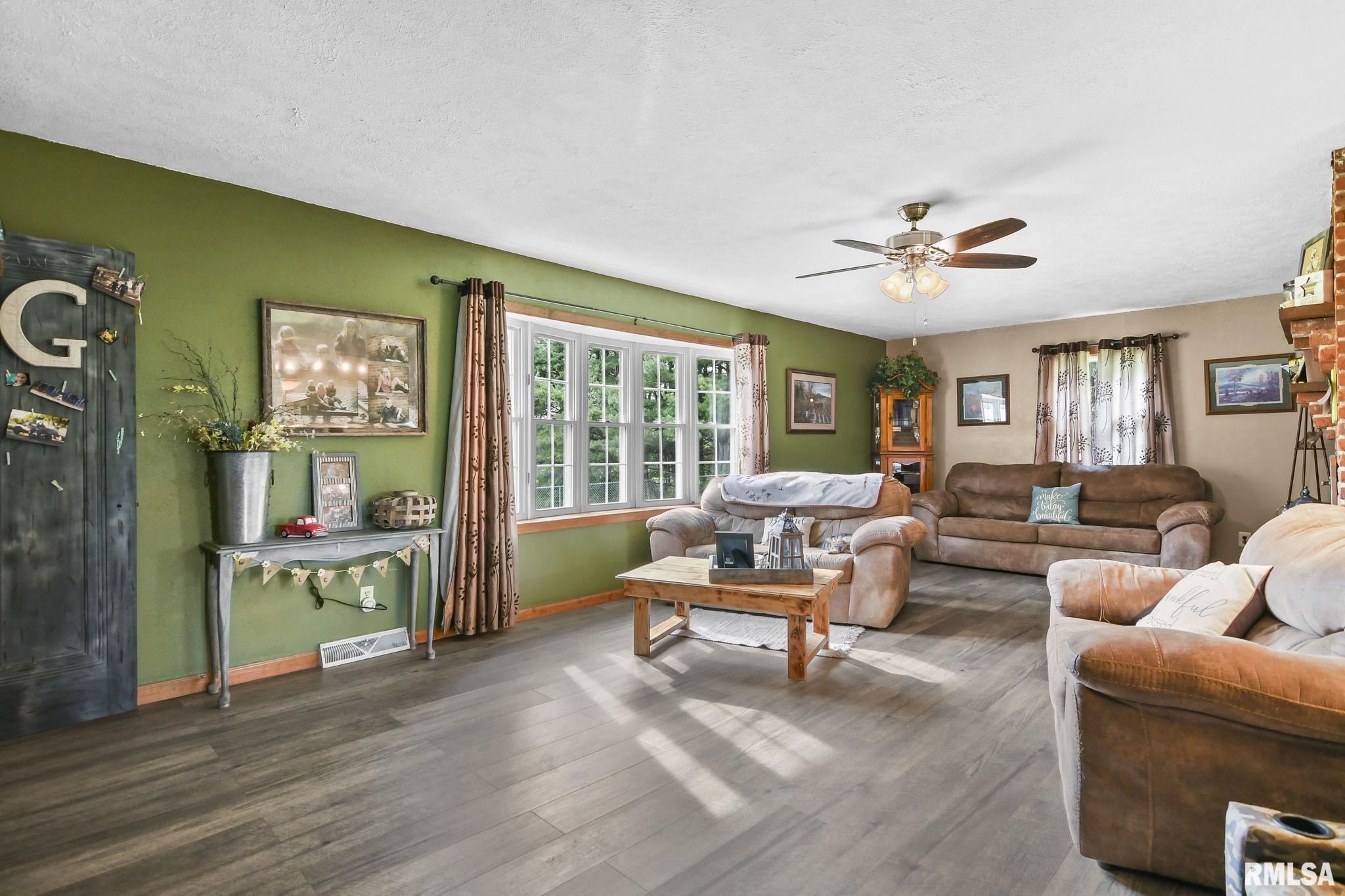 5298 South Williamsville Road Sherman, IL 62684 - Photo 7 of 52 Gallery Image 7