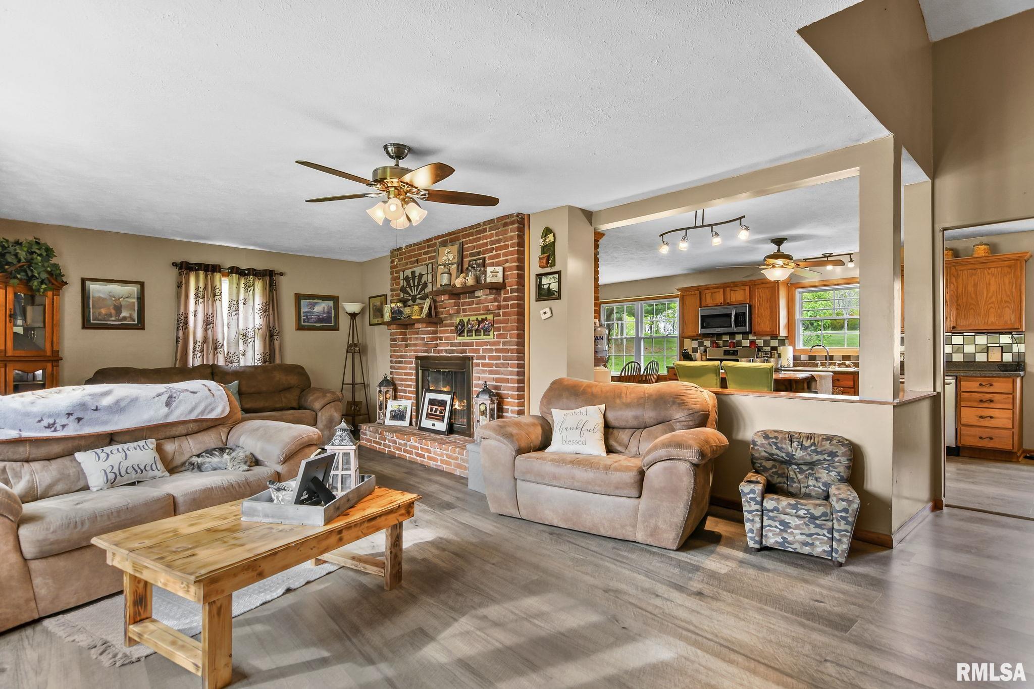 5298 South Williamsville Road Sherman, IL 62684 - Photo 8 of 52 Gallery Image 8